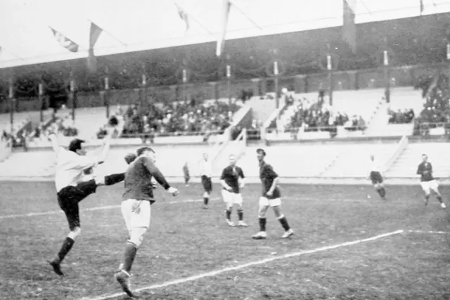 Suomi ja Iso-Britannia pelaavat vuoden 1912 olympialaisten välierässä